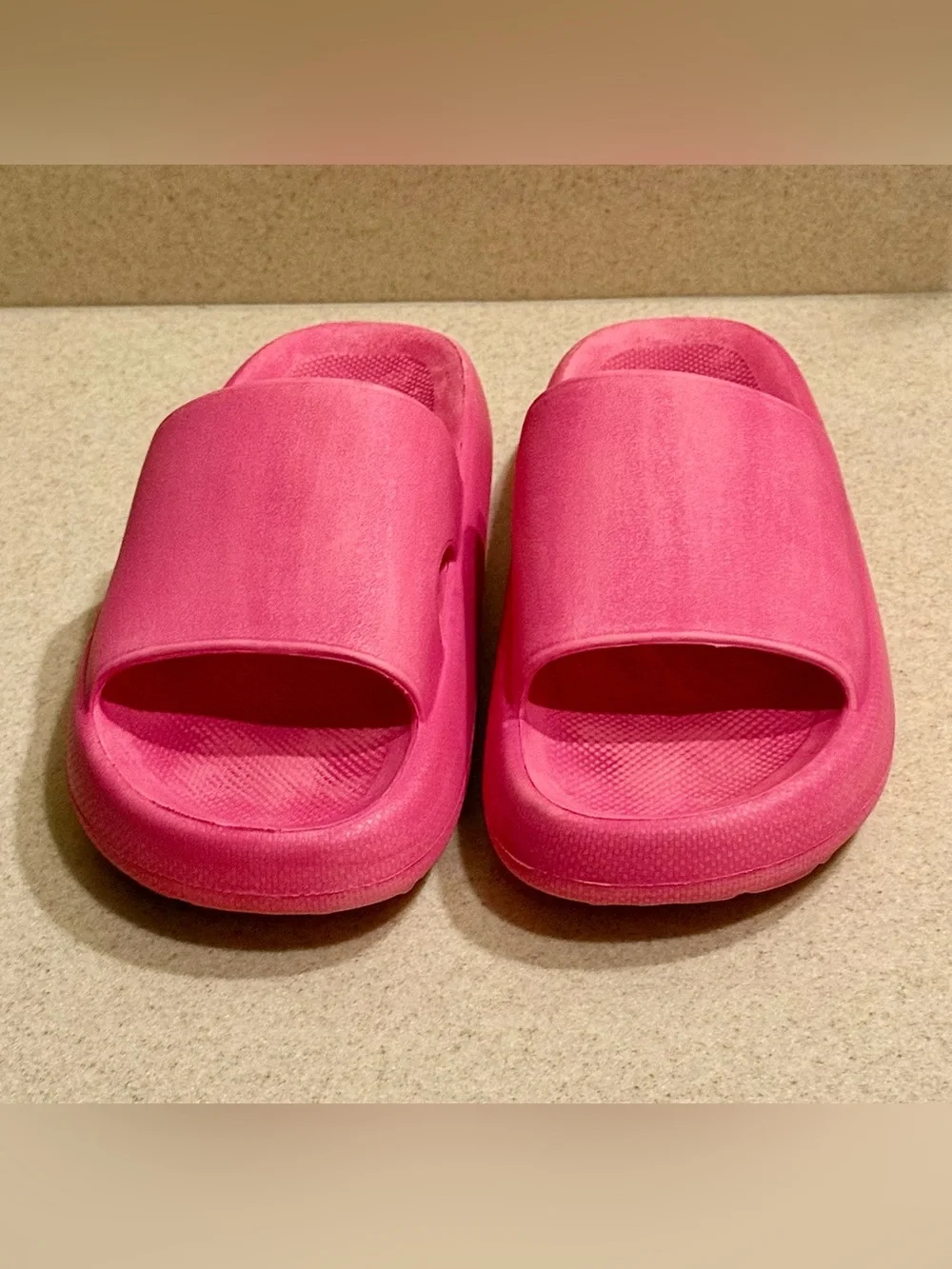 Skechers Foamies Arch Horizon Sandals Pink Size 7 NWOT Comfort Slides